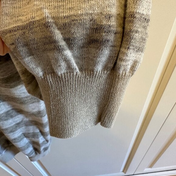 JCREW - Stripped Grey Sweater - Picture 4 of 11